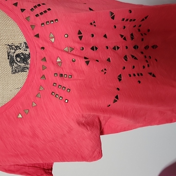 2x orange/red tshirt with embellishments on the front. - Picture 2 of 3